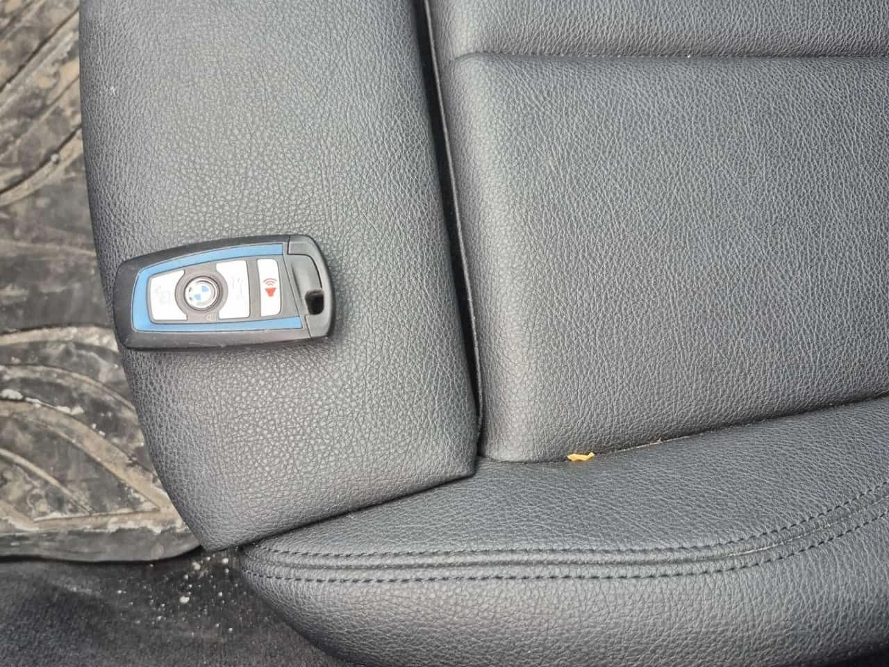 BMW 330 330I XDRIVE  CARFAX, снимка 8 - Автомобили и джипове - 53977628