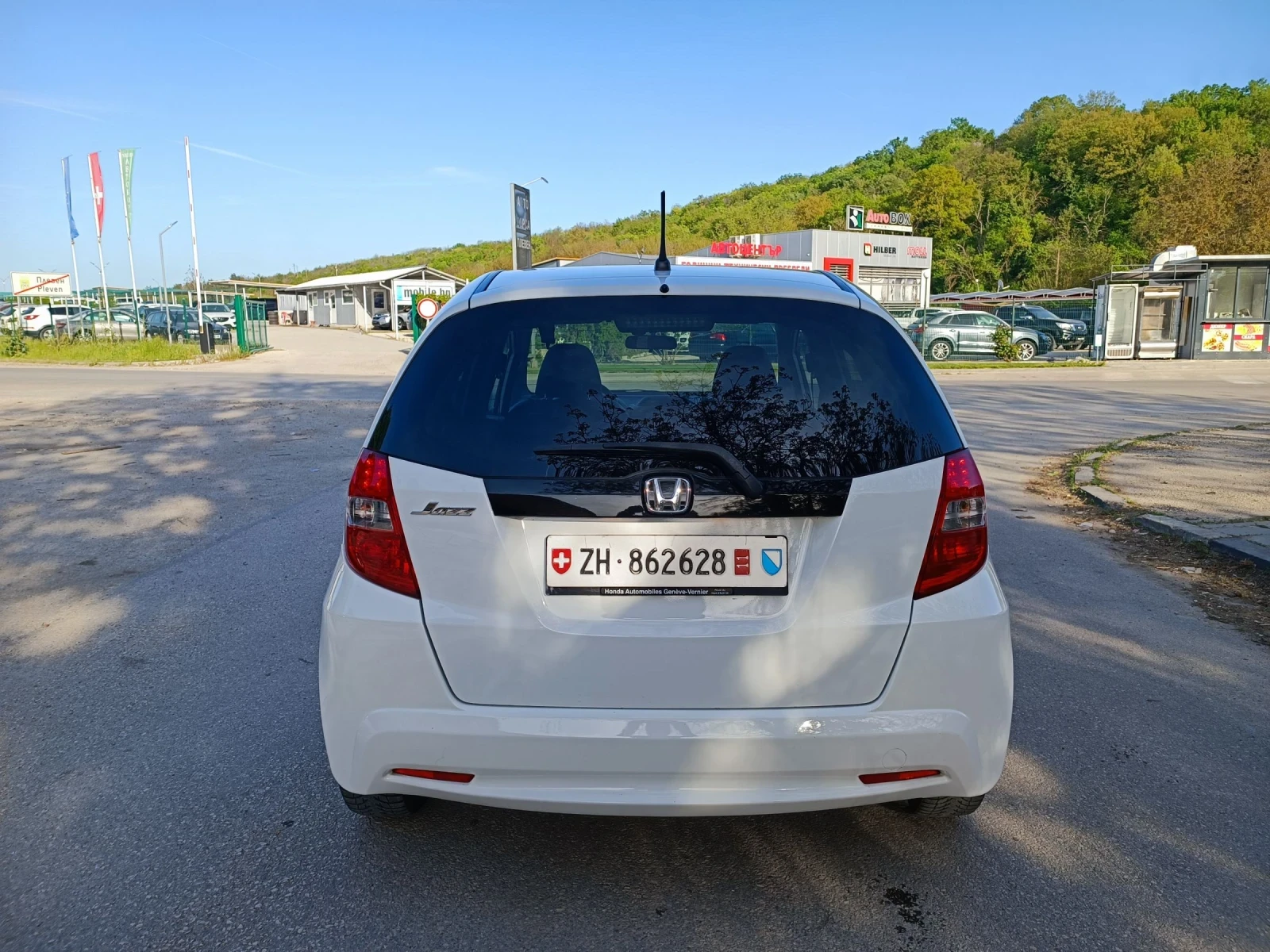 Honda Jazz 1.4i-99кс-ШВЕЙЦАРИЯ-РЪЧКА, снимка 4 - Автомобили и джипове - 54335686