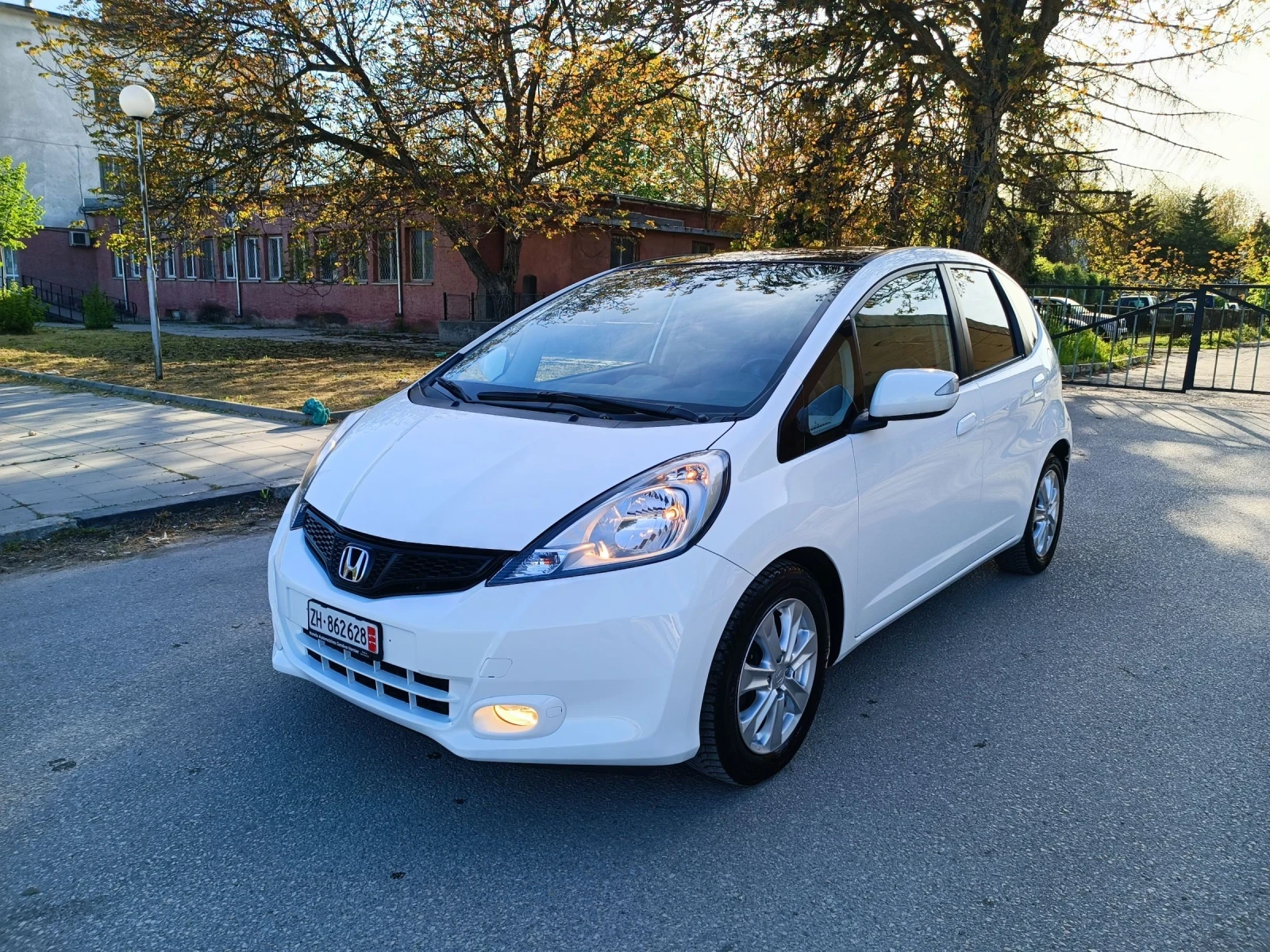 Honda Jazz 1.4i-99кс-ШВЕЙЦАРИЯ-РЪЧКА, снимка 7 - Автомобили и джипове - 54335686