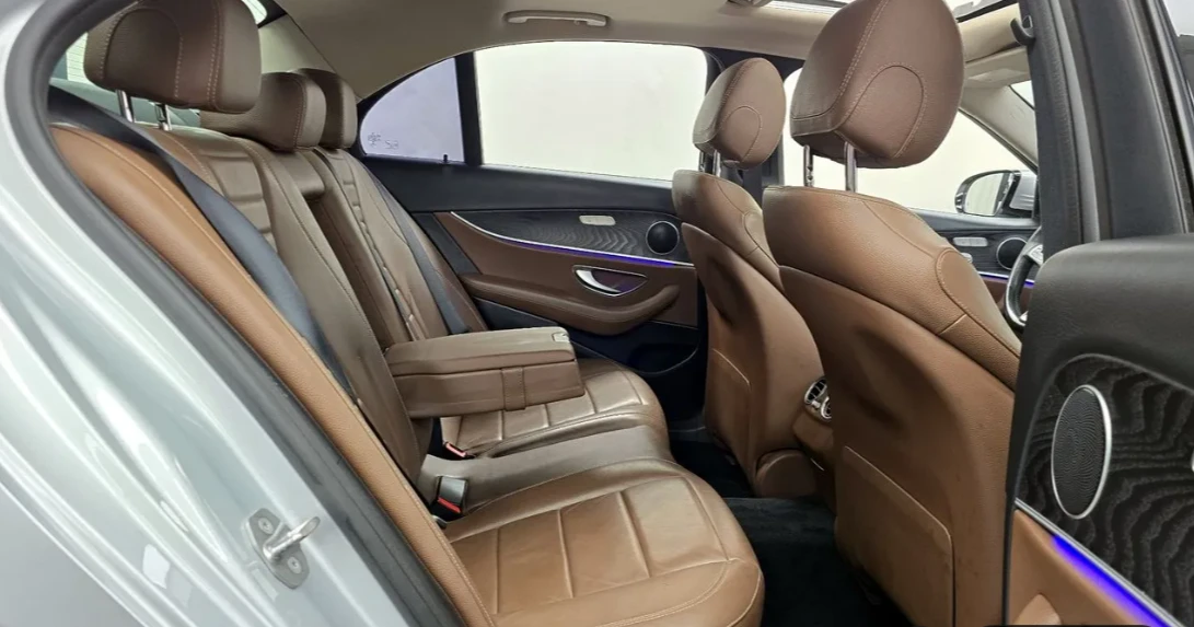 Mercedes-Benz E 220 Avantgarde, снимка 15 - Автомобили и джипове - 54466662