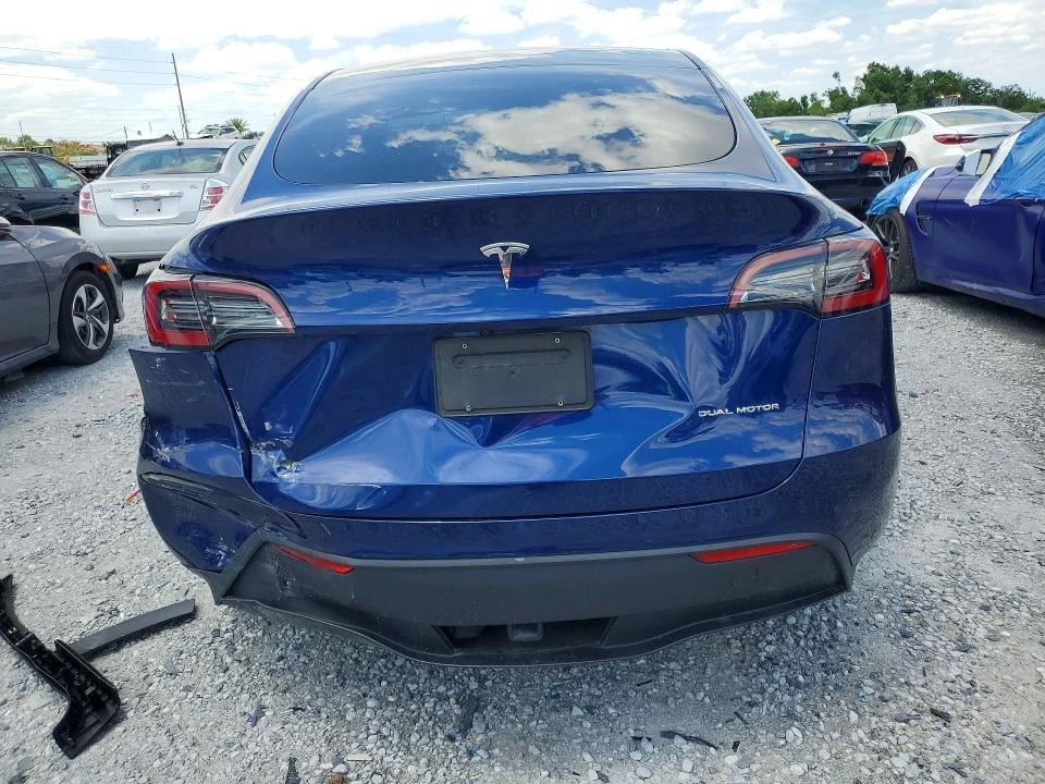Tesla Model Y, снимка 6 - Автомобили и джипове - 54818733