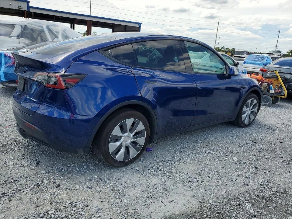 Tesla Model Y, снимка 3 - Автомобили и джипове - 54818733