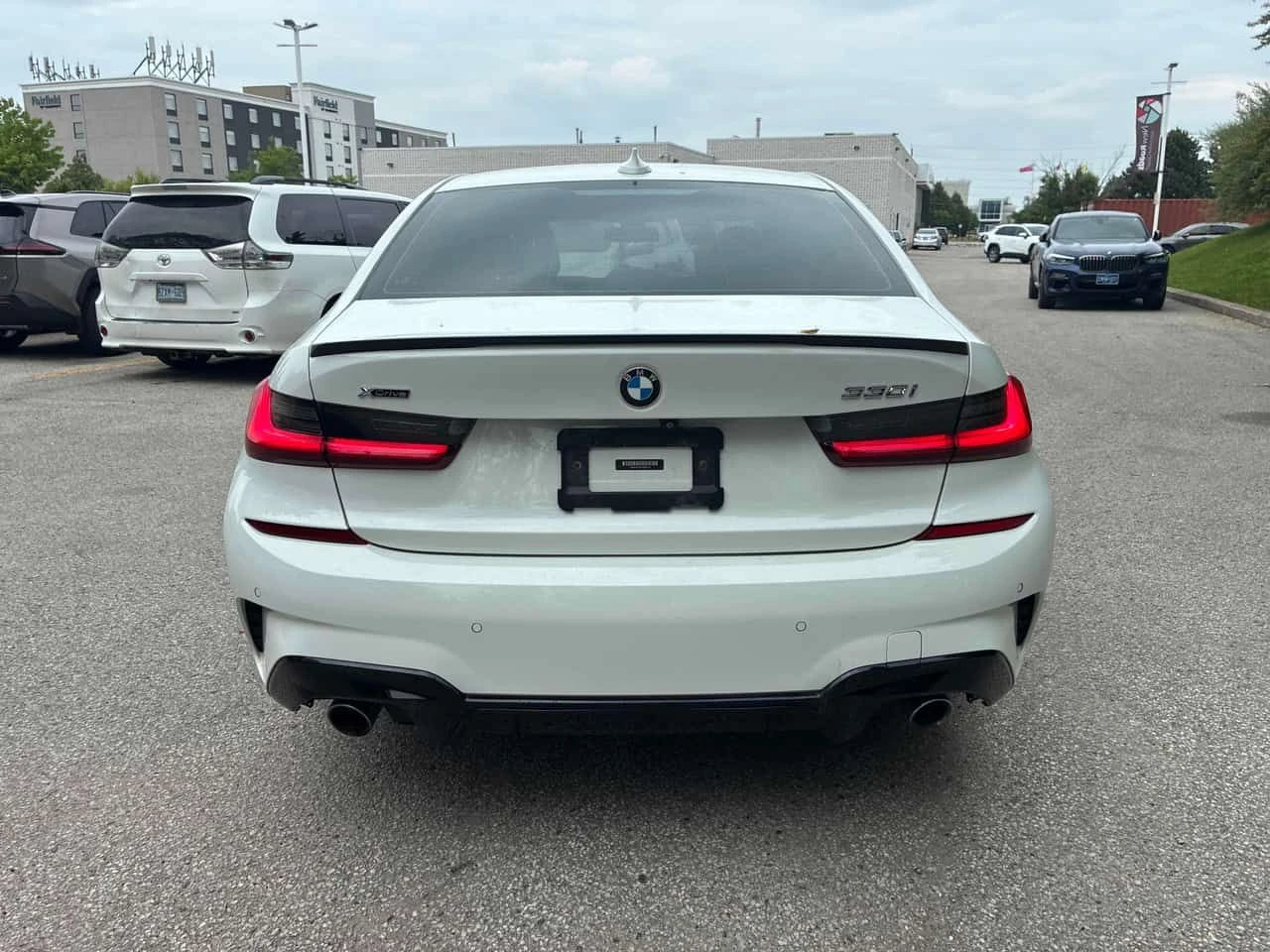 BMW 330 * 330i xDrive * CARFAX * БЕЗ ПЪРВОНАЧАЛНА ВНОСКА, снимка 4 - Автомобили и джипове - 54859774