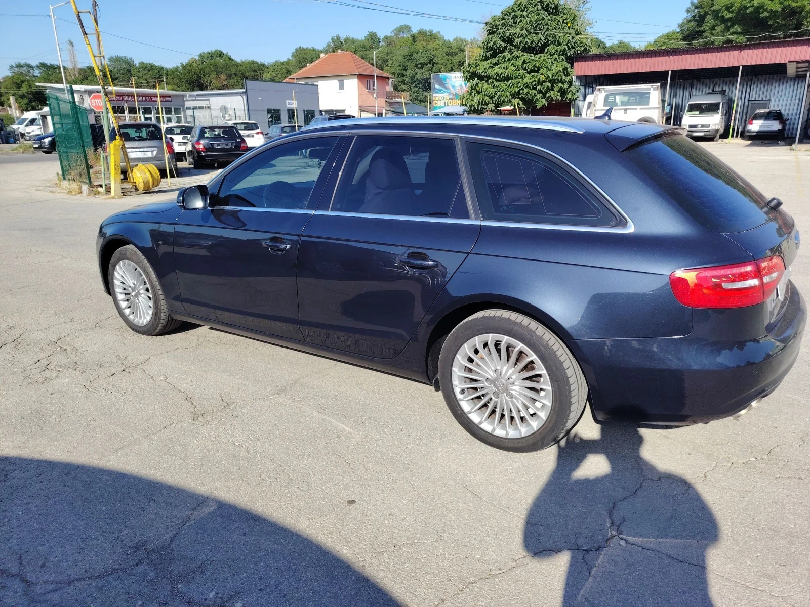 Audi A4 2.0tdi avtomatik, снимка 6 - Автомобили и джипове - 55080593