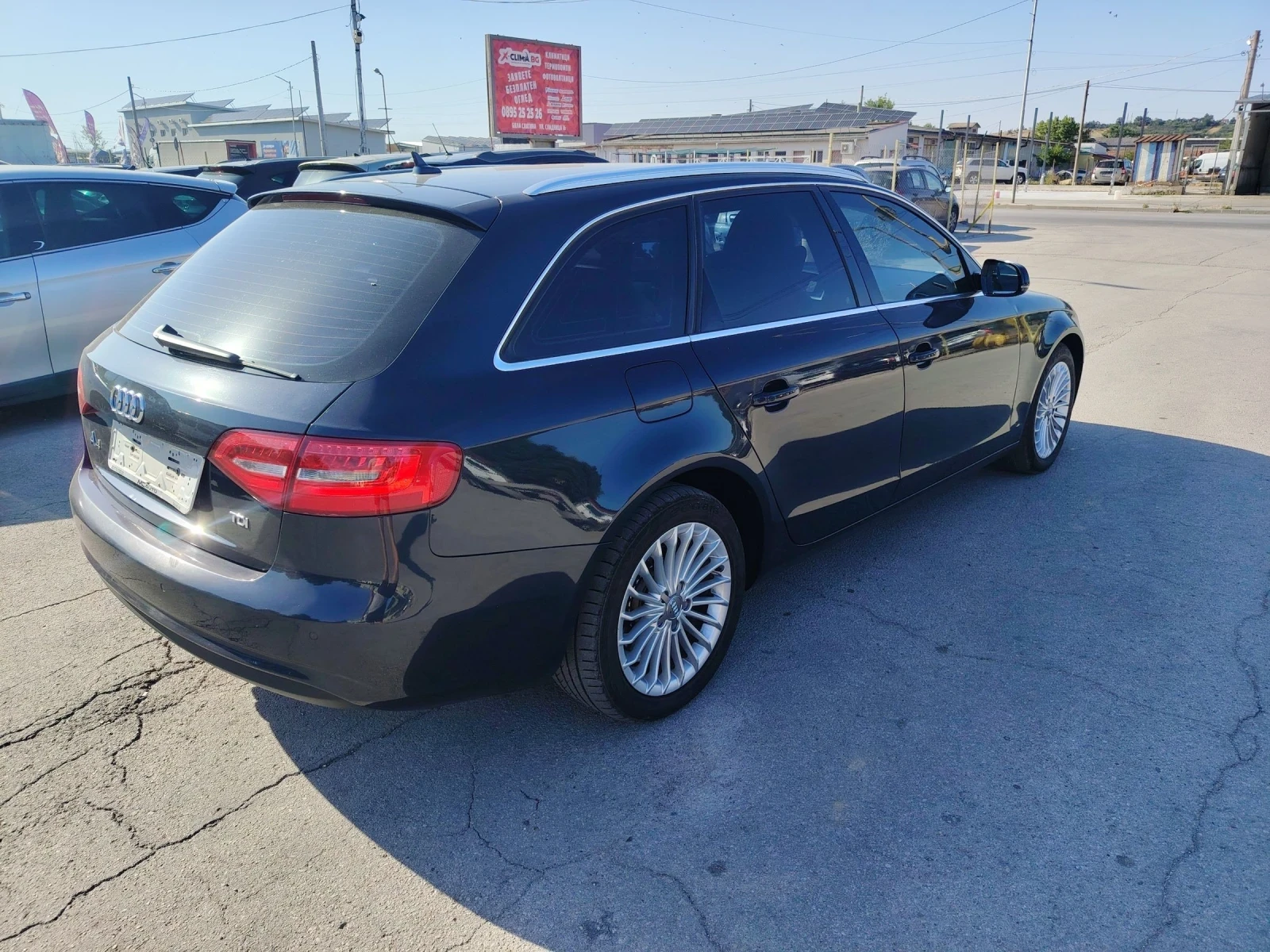 Audi A4 2.0tdi avtomatik, снимка 4 - Автомобили и джипове - 55080593