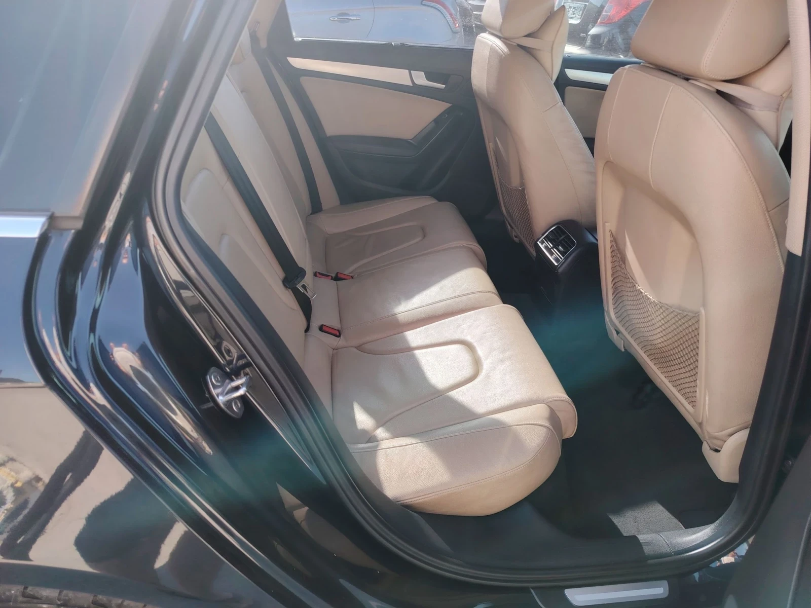 Audi A4 2.0tdi avtomatik, снимка 12 - Автомобили и джипове - 55080593