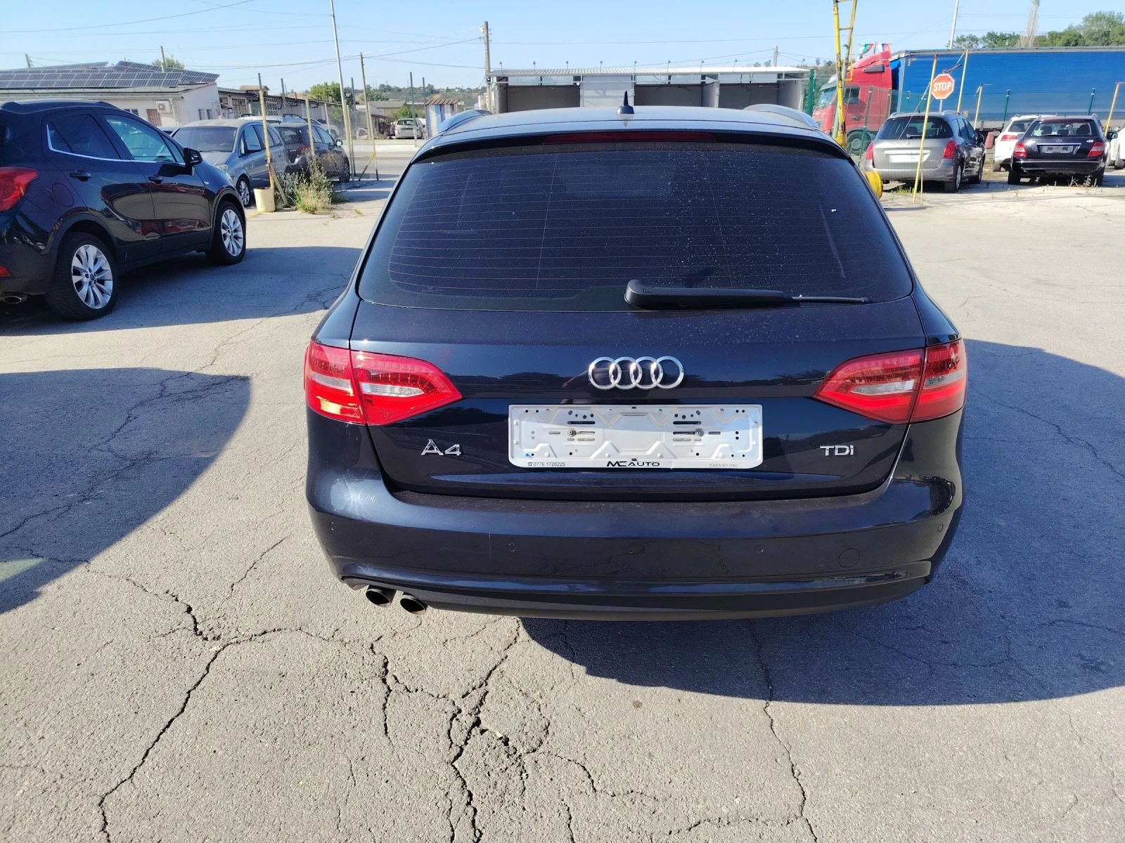 Audi A4 2.0tdi avtomatik, снимка 5 - Автомобили и джипове - 55080593