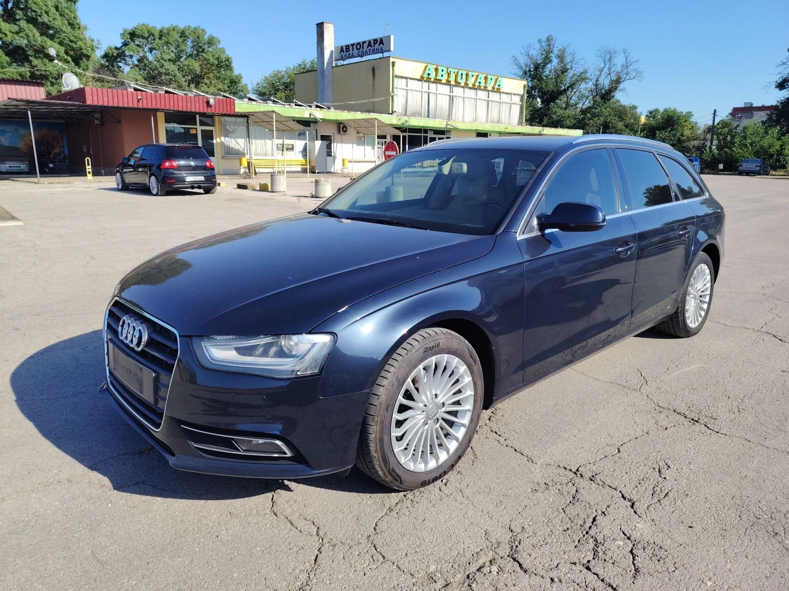 Audi A4 2.0tdi avtomatik, снимка 2 - Автомобили и джипове - 55080593