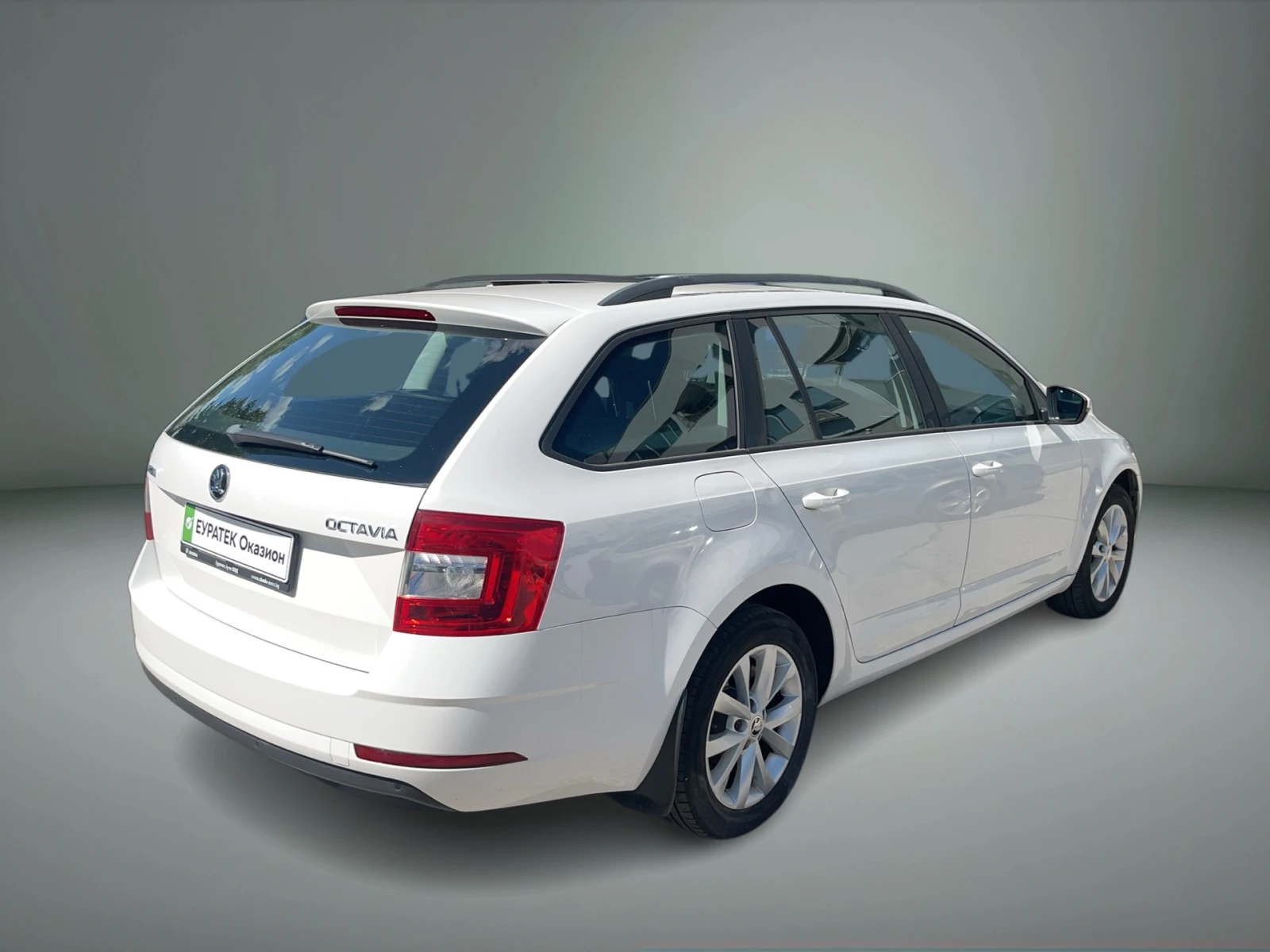 Skoda Octavia 1.6 TDI , снимка 5 - Автомобили и джипове - 55155096