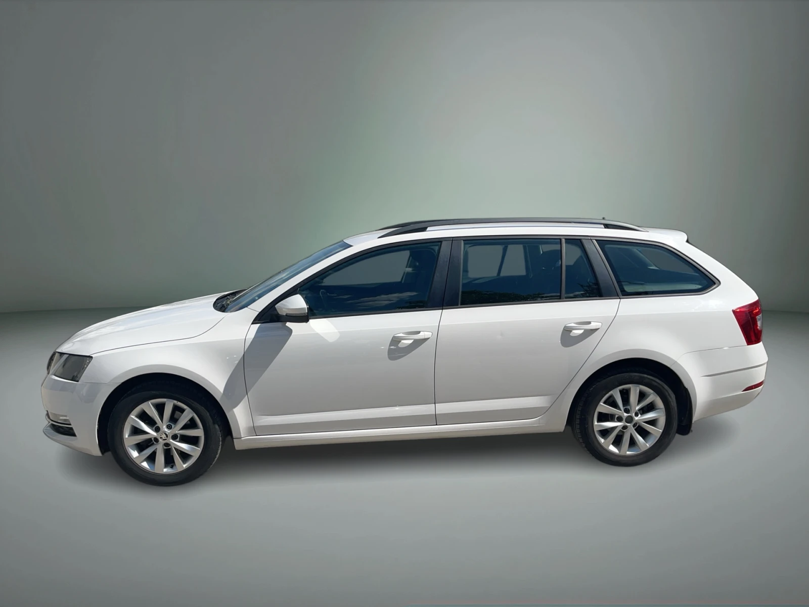Skoda Octavia 1.6 TDI , снимка 2 - Автомобили и джипове - 55155096