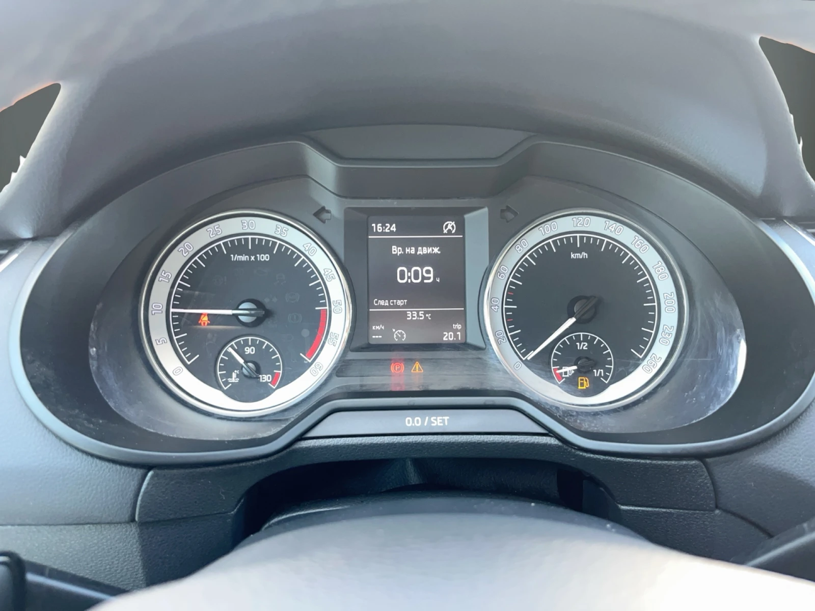 Skoda Octavia 1.6 TDI , снимка 10 - Автомобили и джипове - 55155096