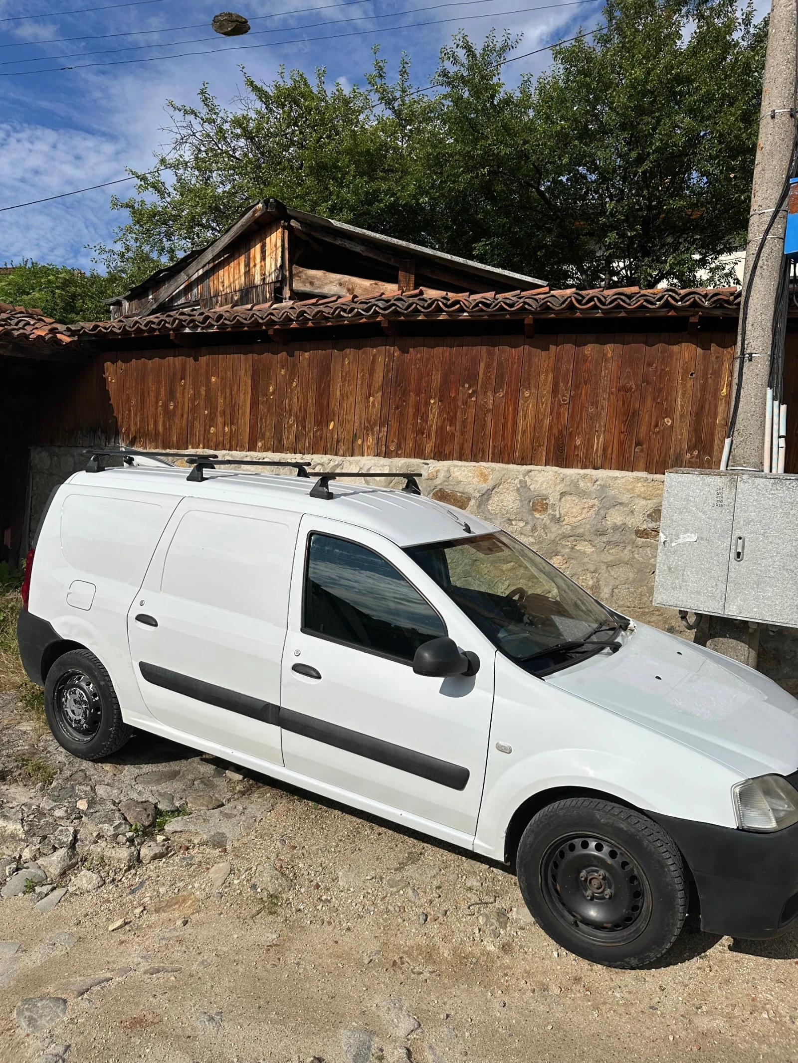 Dacia Logan, снимка 2 - Автомобили и джипове - 55227091