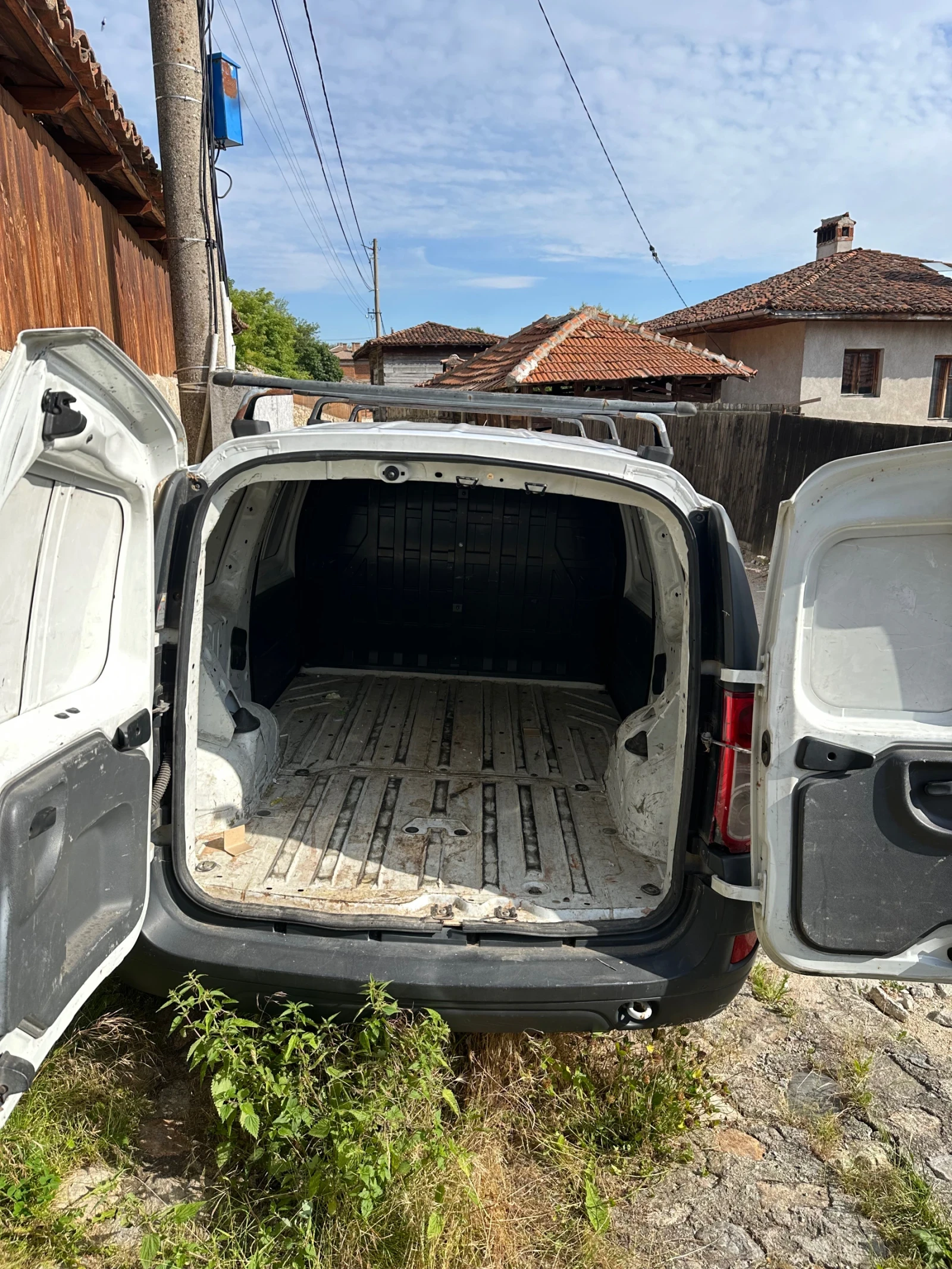 Dacia Logan, снимка 3 - Автомобили и джипове - 55227091