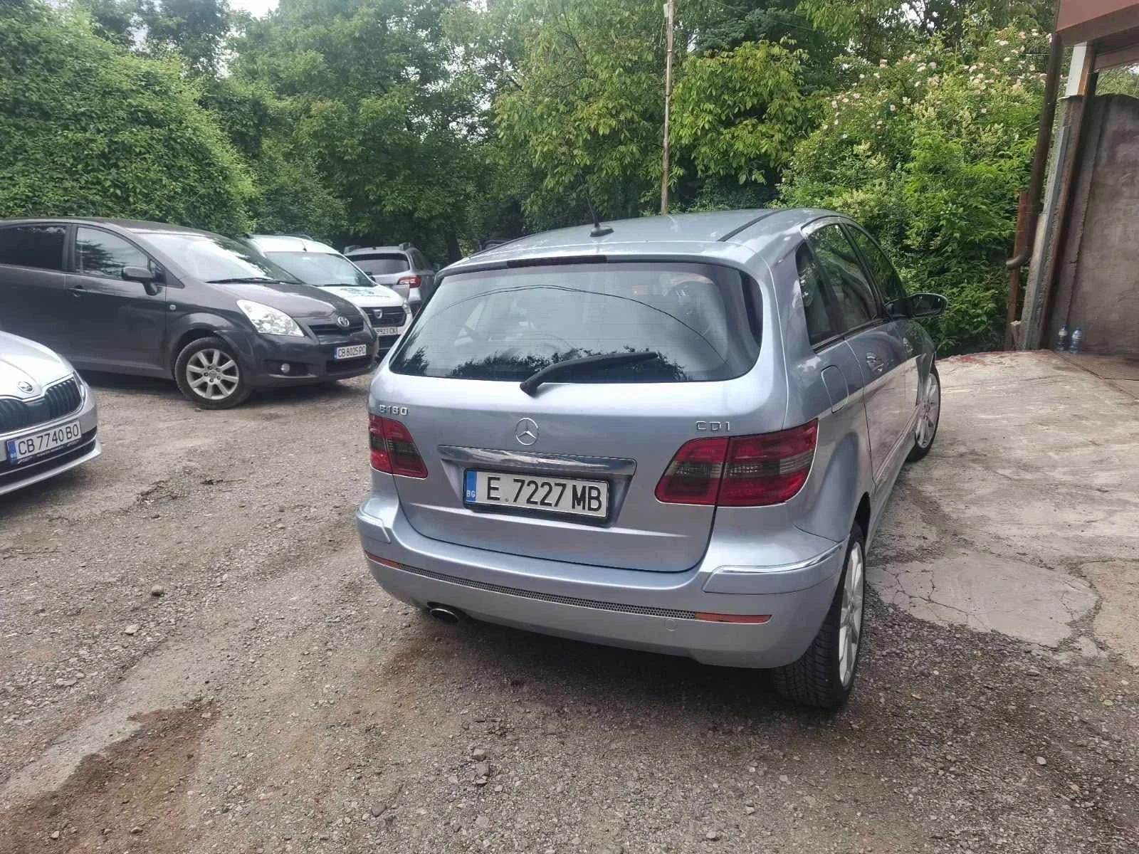 Mercedes-Benz B 180, снимка 2 - Автомобили и джипове - 55333264