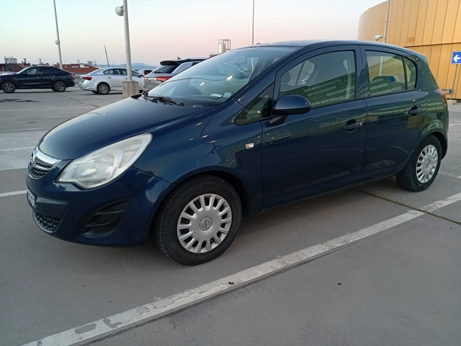 Opel Corsa 1.2i газ инжекцион , снимка 3 - Автомобили и джипове - 55491609