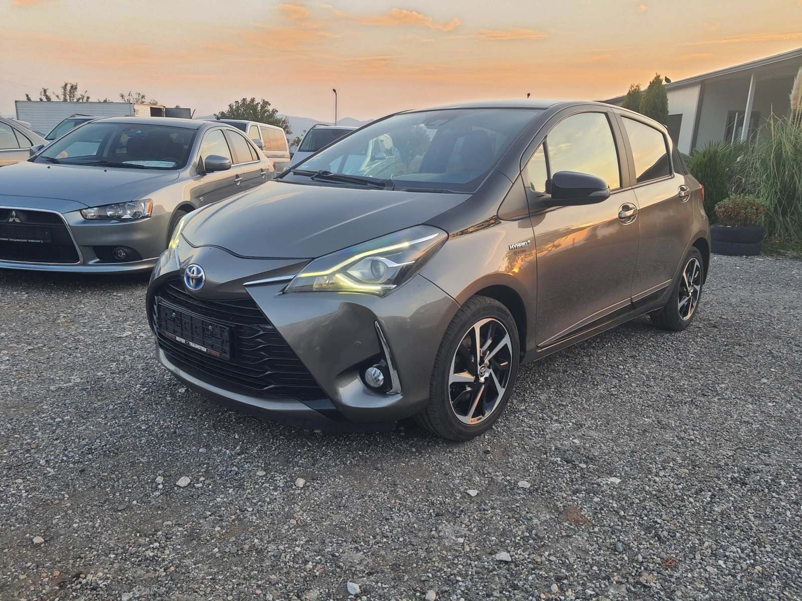 Toyota Yaris  Keyless Go, снимка 3 - Автомобили и джипове - 56606616