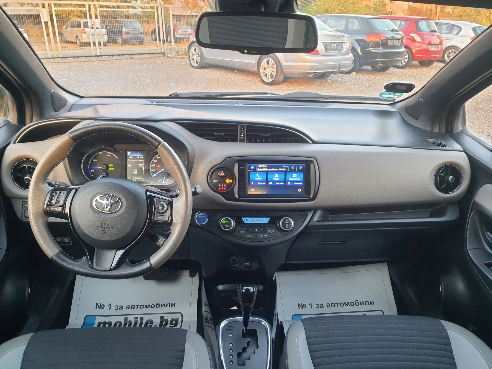Toyota Yaris  Keyless Go, снимка 12 - Автомобили и джипове - 56606616