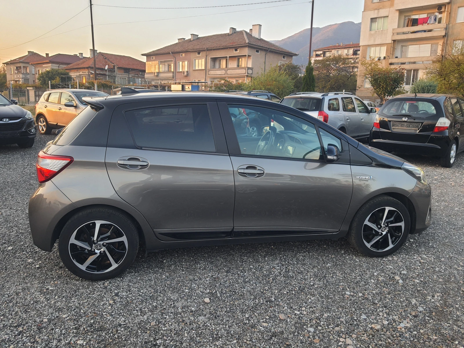 Toyota Yaris  Keyless Go, снимка 5 - Автомобили и джипове - 56606616
