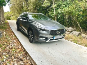 Infiniti QX30