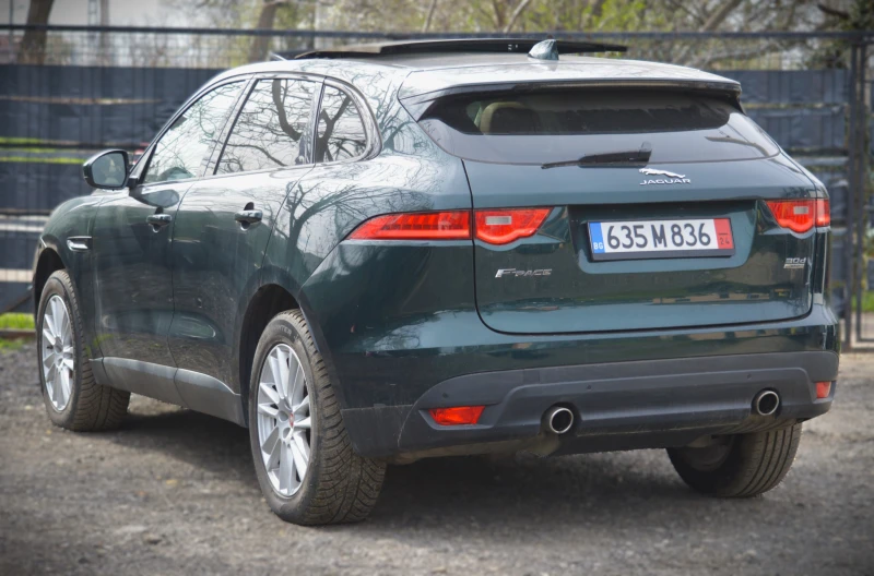 Jaguar F-PACE 3.0d PRESTIGE / PANORAMA / 4X4 , снимка 4 - Автомобили и джипове - 46399540