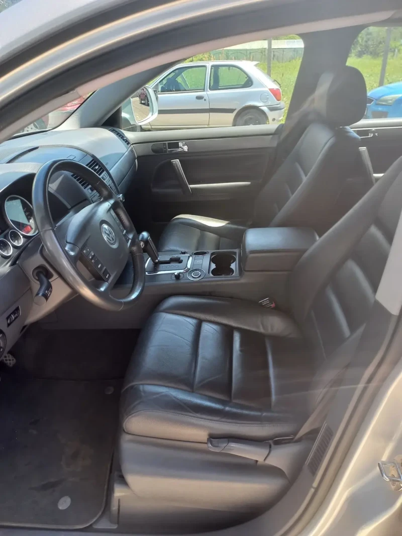 VW Touareg 2.5, снимка 6 - Автомобили и джипове - 53305474