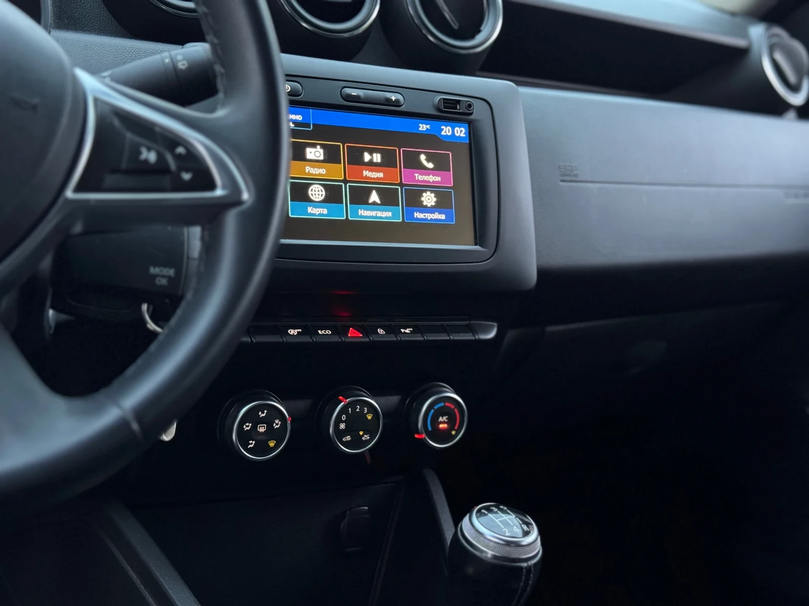 Dacia Duster 1.6i ГАЗ-БЕНЗИН// 77000км//ВЪРНАТ ОТ ЛИЗИНГ - изображение 6
