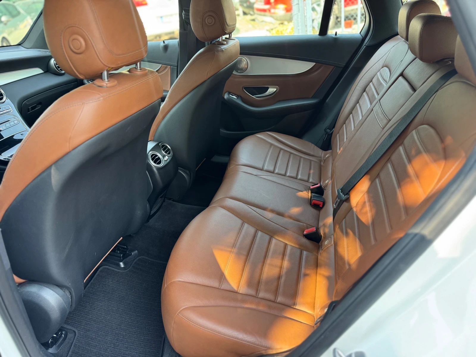 Mercedes-Benz GLC 250 d* 4matic* AMG Line - изображение 10