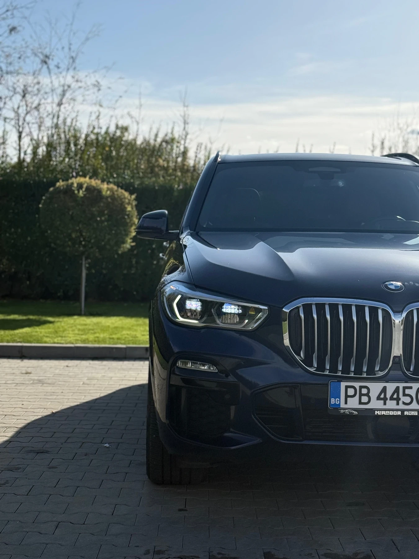 BMW X5 4.0i* M Pack* FullMax* Laser* SoftClose* SWAROVSKI - изображение 2