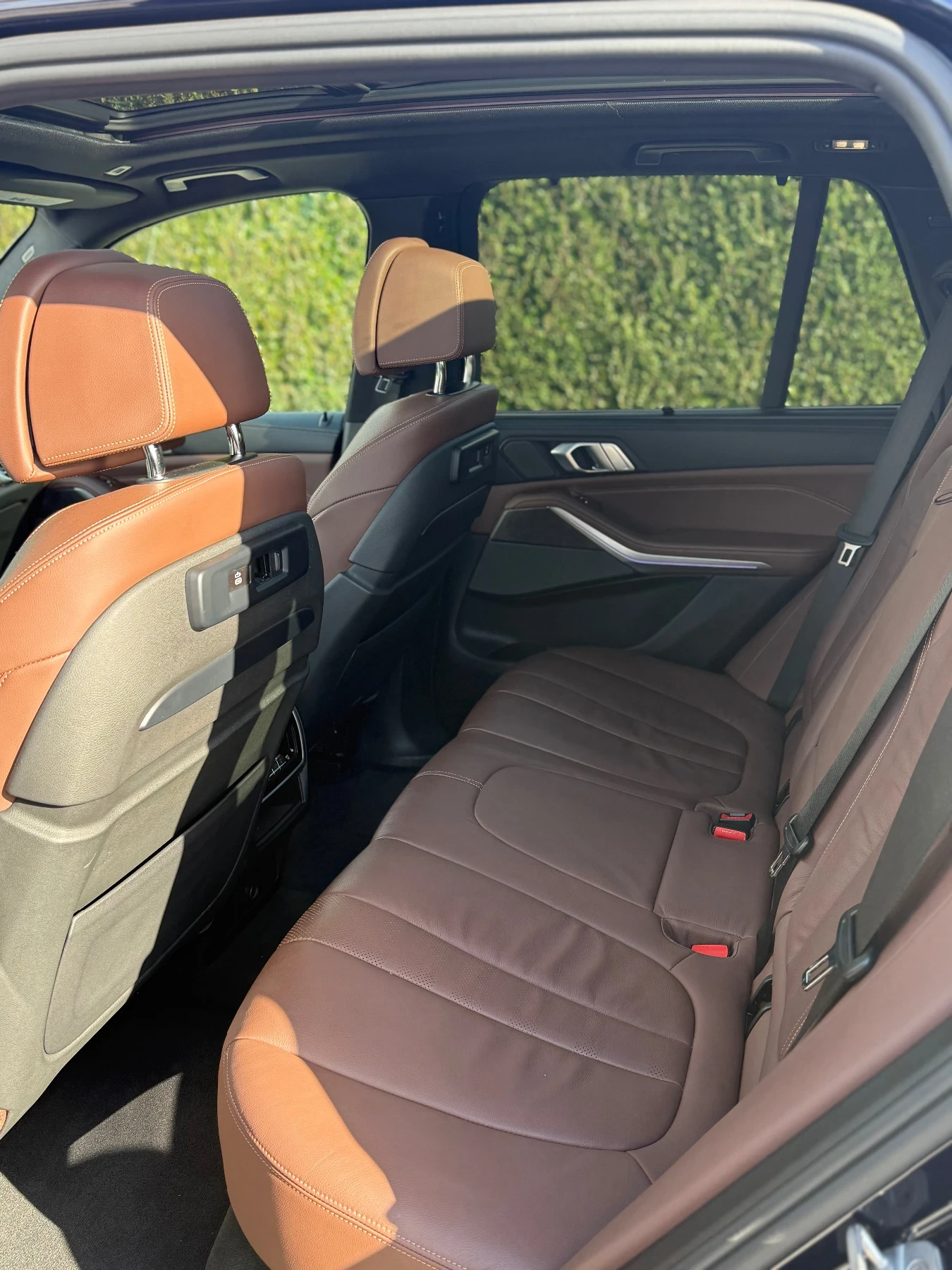 BMW X5 4.0i* M Pack* FullMax* Laser* SoftClose* SWAROVSKI - изображение 8