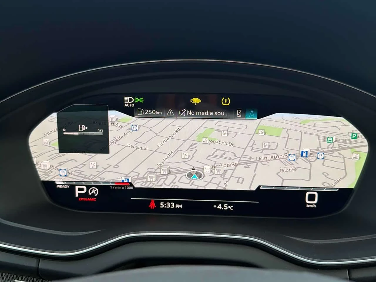 Audi SQ5 Sportback Progressiv  CARFAX, снимка 8 - Автомобили и джипове - 54297048