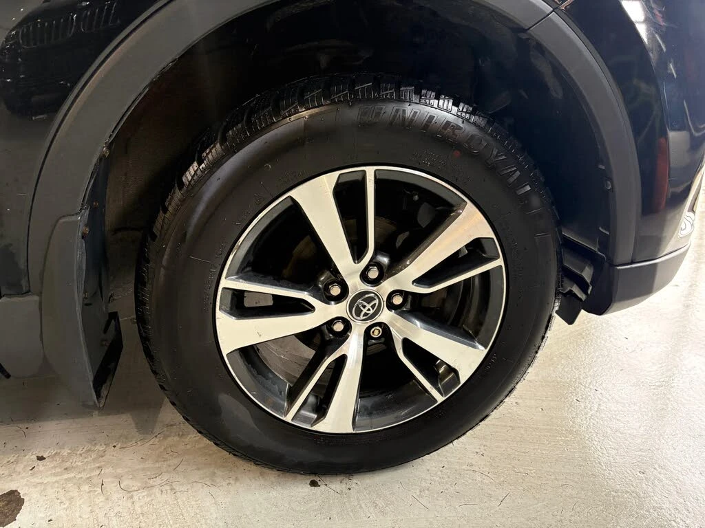 Toyota Rav4 LE, снимка 11 - Автомобили и джипове - 54711841