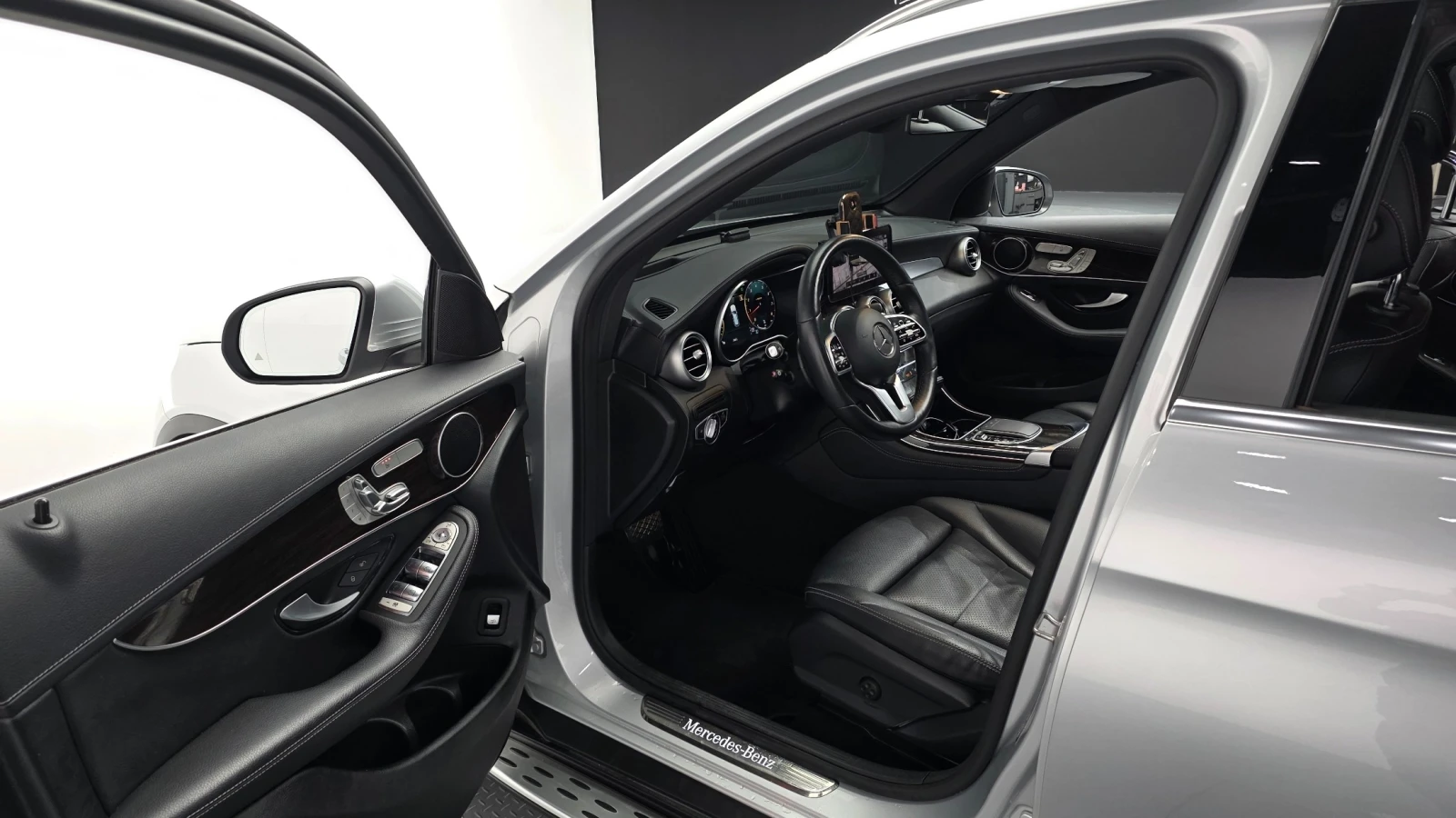 Mercedes-Benz GLC 300 4MATIC, снимка 9 - Автомобили и джипове - 55466486