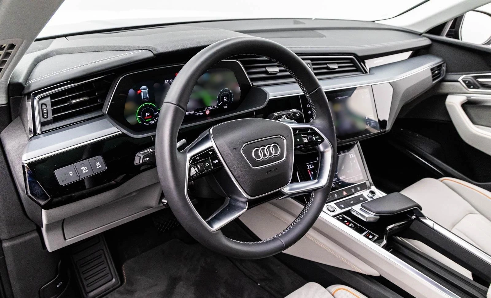 Audi Q8 E-TRON 55 / S-LINE / B&O / 360/ HUD/ PANO/ MATRIX/, снимка 11 - Автомобили и джипове - 56091792