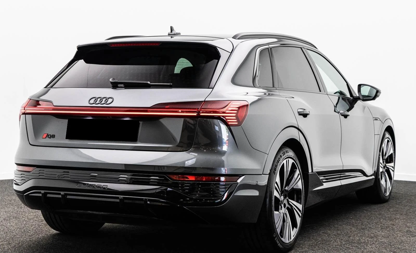 Audi Q8 E-TRON 55 / S-LINE / B&O / 360/ HUD/ PANO/ MATRIX/, снимка 6 - Автомобили и джипове - 56091792