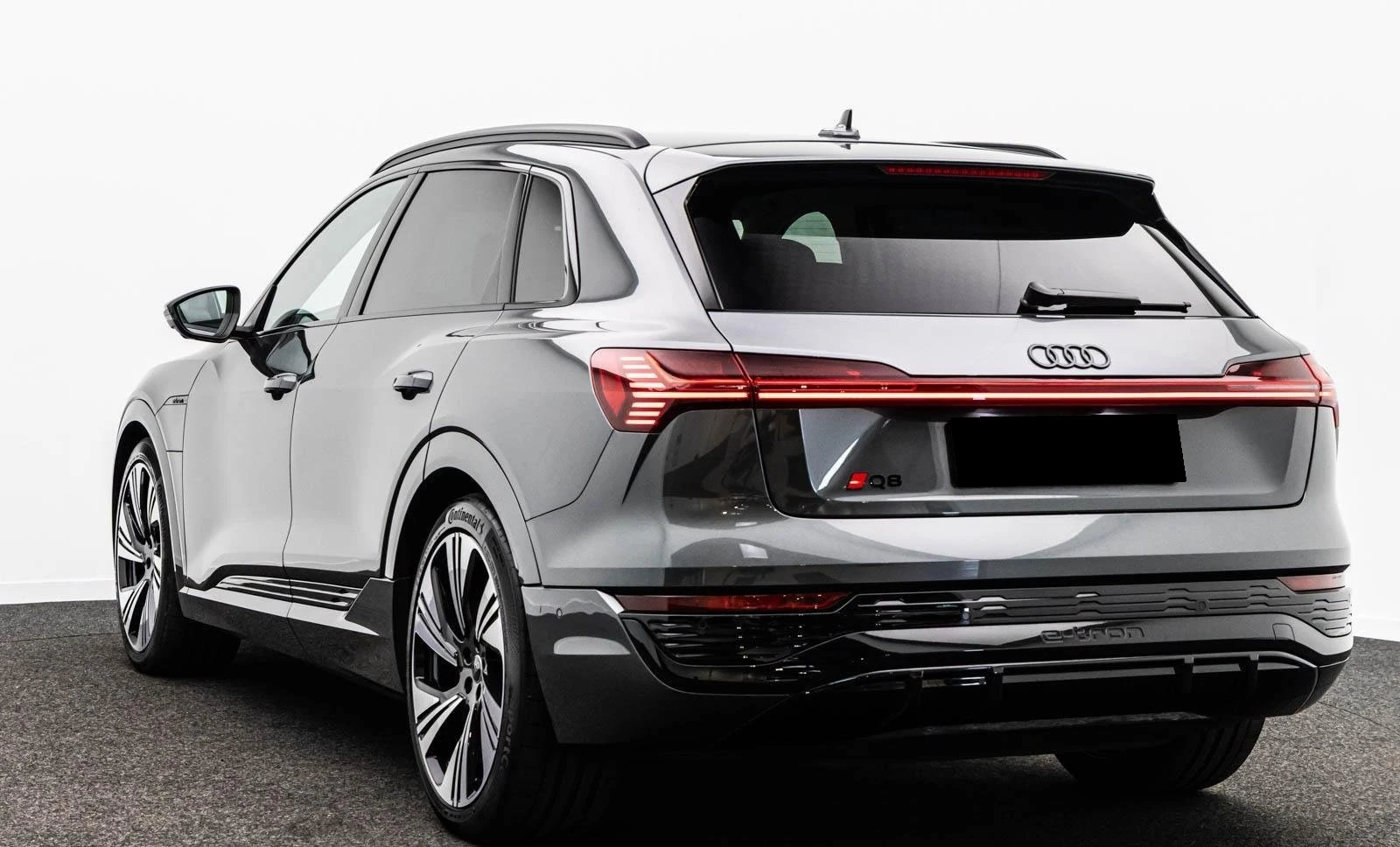 Audi Q8 E-TRON 55 / S-LINE / B&O / 360/ HUD/ PANO/ MATRIX/, снимка 4 - Автомобили и джипове - 56091792