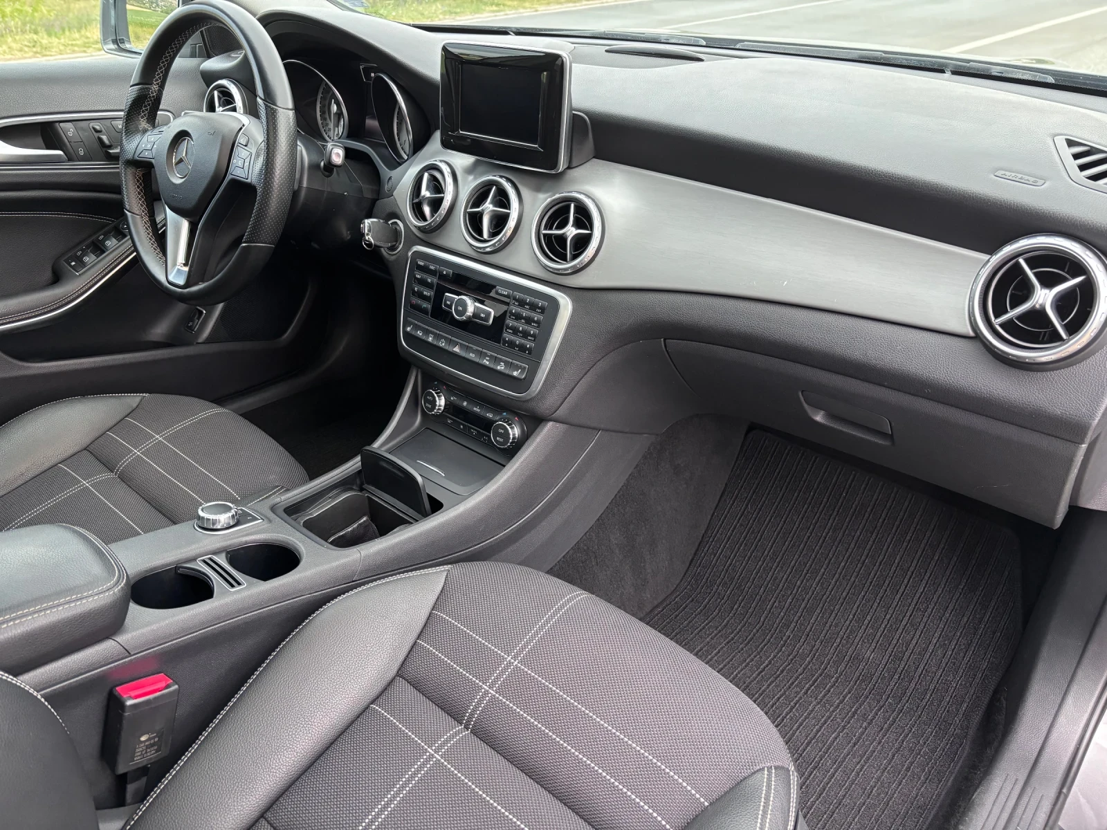 Mercedes-Benz GLA 220 2.2, снимка 7 - Автомобили и джипове - 56243403