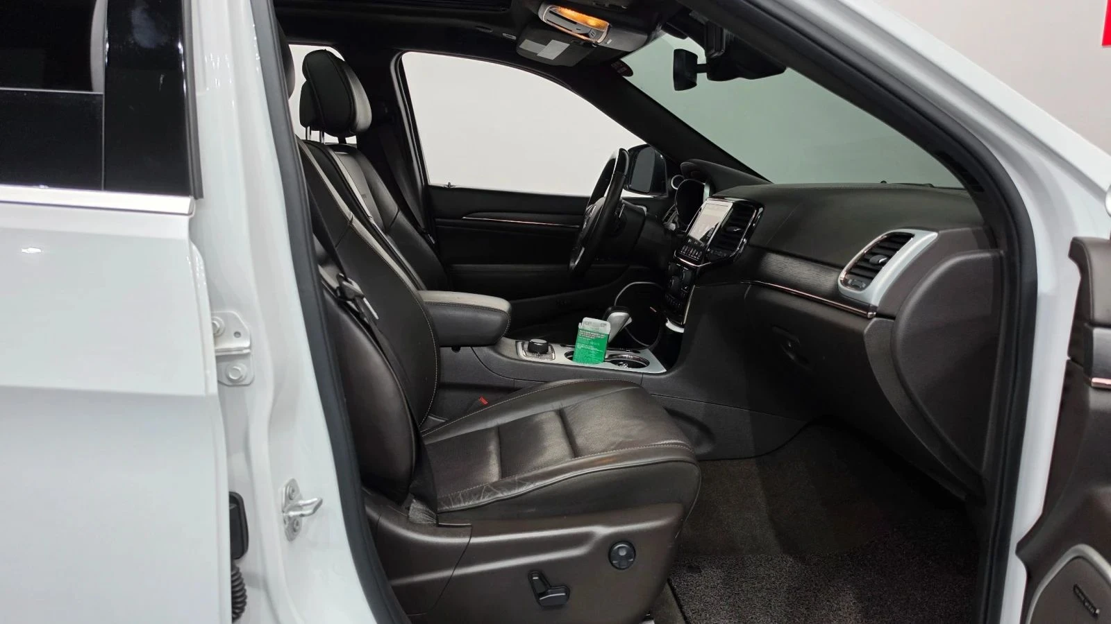 Jeep Grand cherokee, снимка 9 - Автомобили и джипове - 56713376