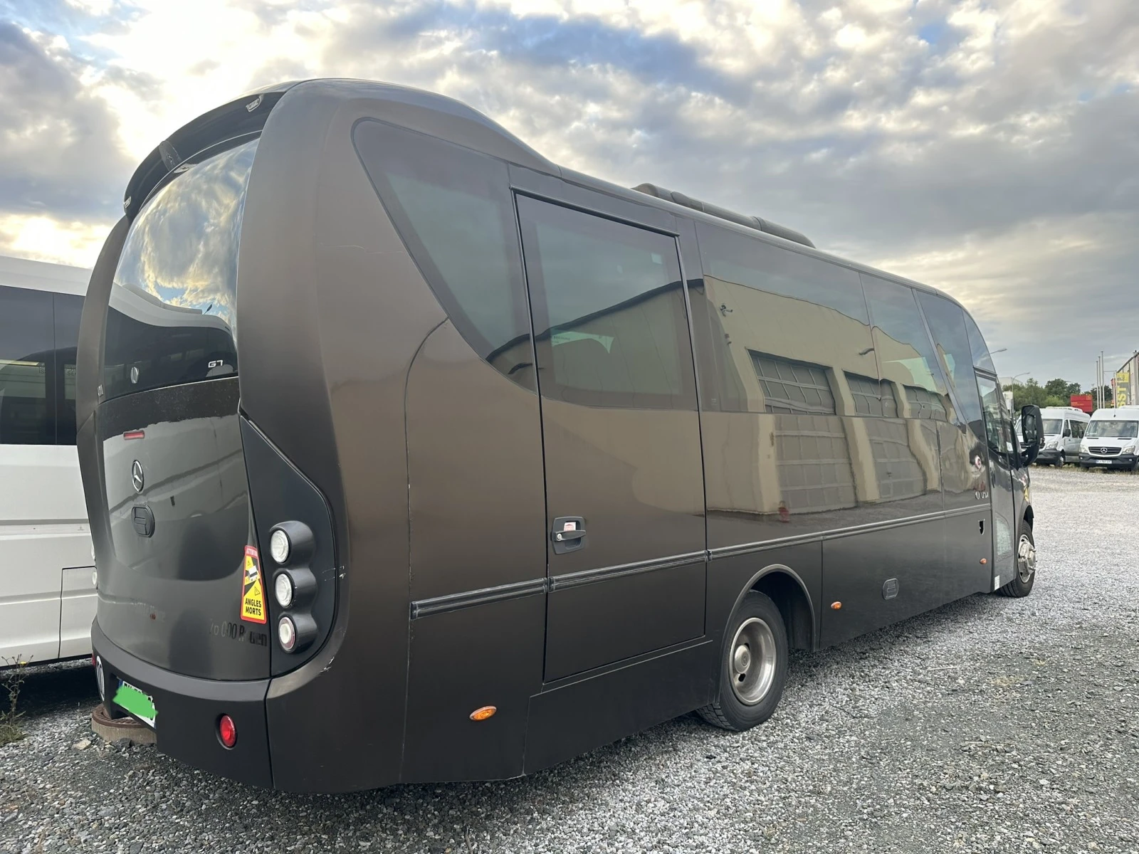 Mercedes-Benz Vario Unvi 818, VIP - изображение 4