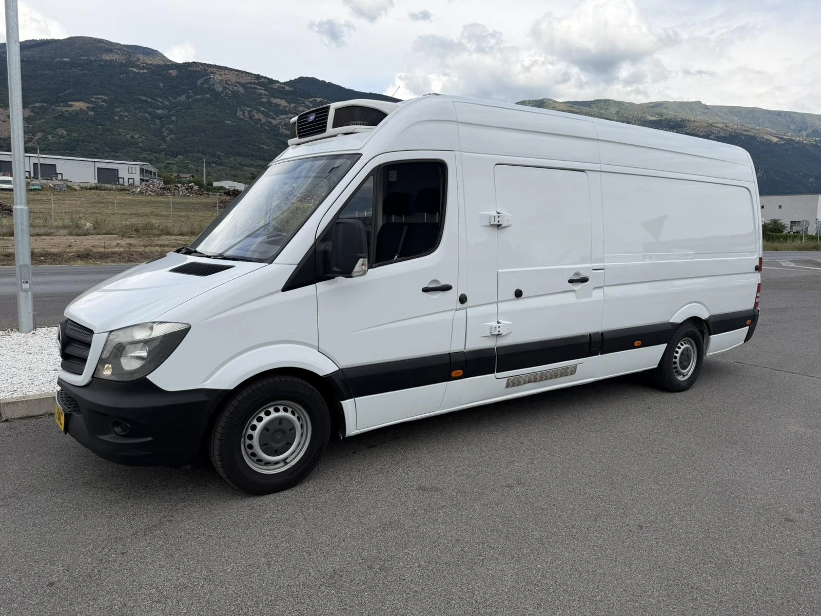Mercedes-Benz Sprinter 314 Хладилен/2камери, снимка 3 - Бусове и автобуси - 55432358