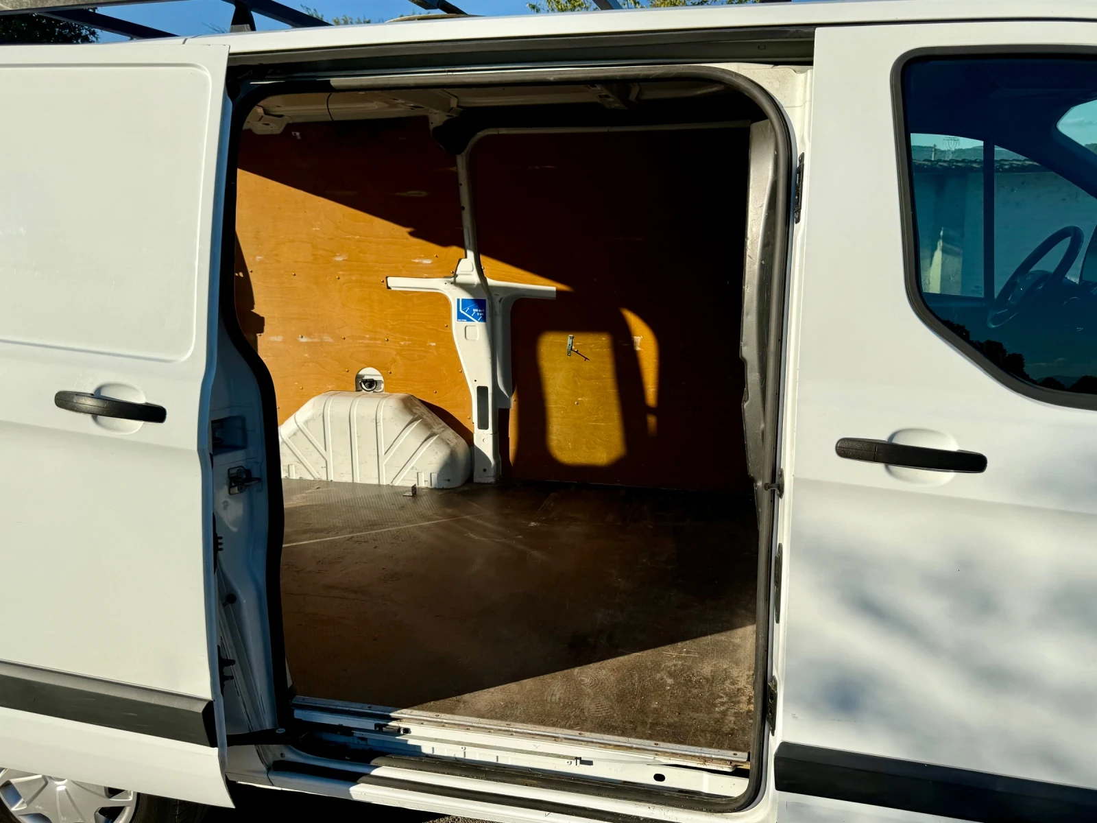 Ford Transit Custom ТОП СЪСТОЯНИЕ* 2.2D* 125коня * КЛИМА, снимка 6 - Бусове и автобуси - 56123535