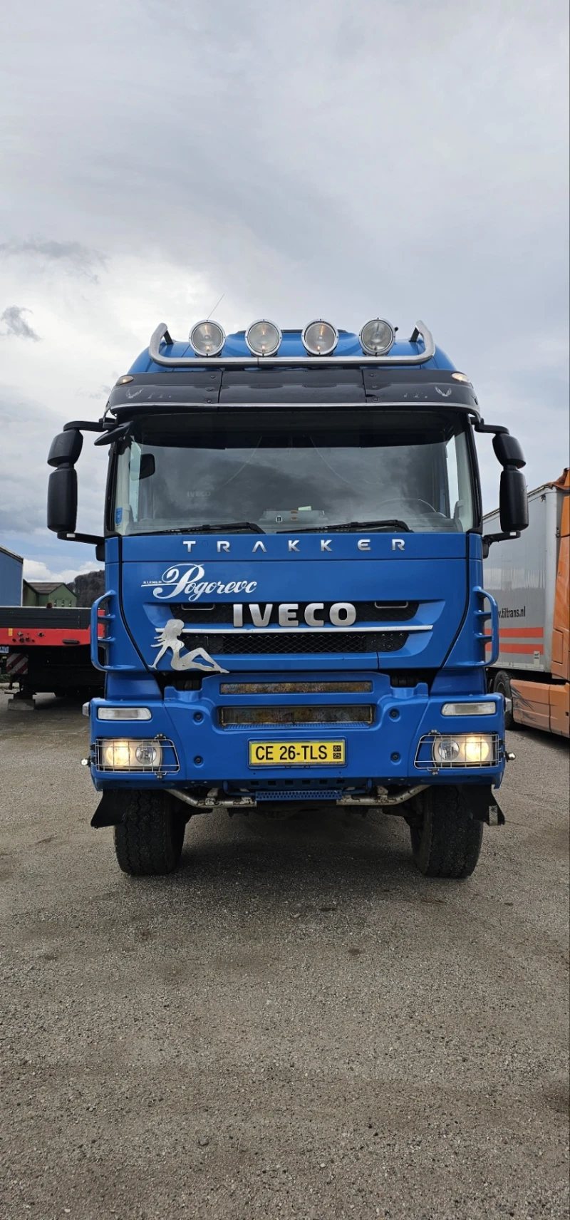 Iveco Trakker 6 Х 6, снимка 2 - Камиони - 53258951