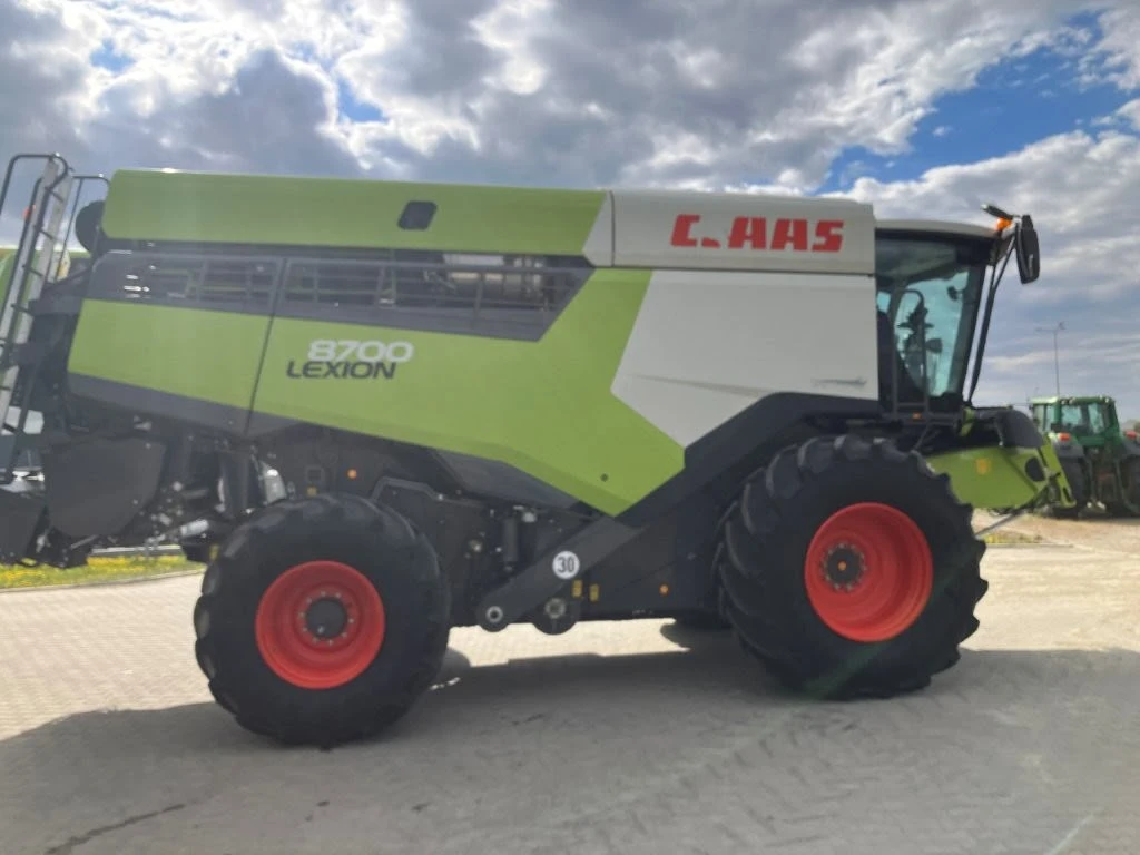 ������� Claas LEXION 8700 + CLAAS VARIO 1080 ������ | Mobile.bg � ����������� 3