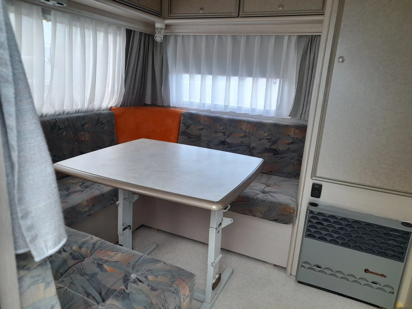 Каравана Reimo DETHLEFFS, снимка 11 - Каравани и кемпери - 54014643