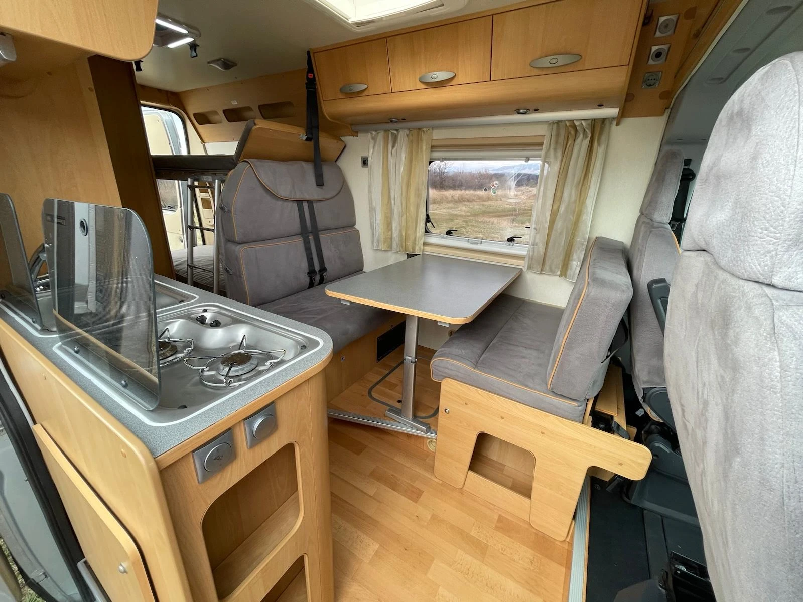 Кемпер Adria 4twin, снимка 2 - Каравани и кемпери - 54175694