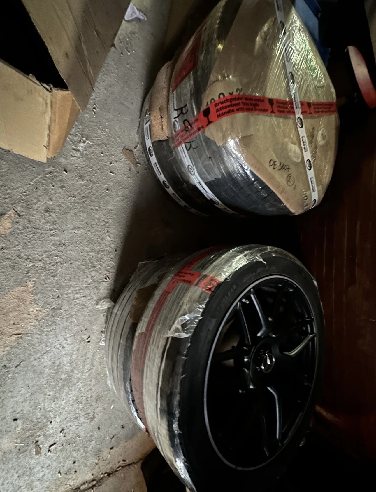    285/45R22  Mercedes-Benz G | Mobile.bg   6