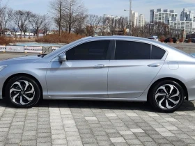 Honda Accord 2.4 9Th Generation, снимка 11
