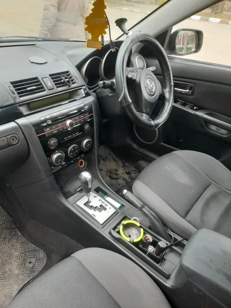 Mazda 3, снимка 2 - Автомобили и джипове - 48674617