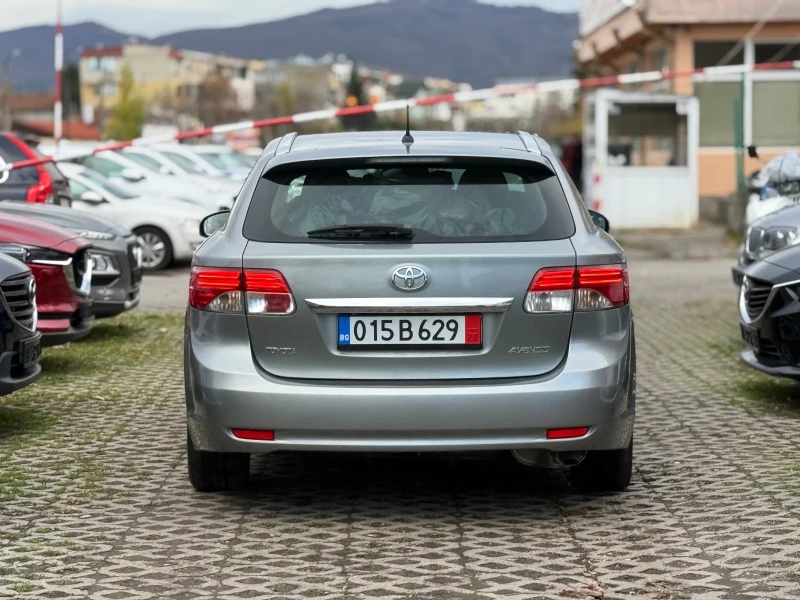 Toyota Avensis 1.8i-147КС ФЕЙСЛИФТ / КАМЕРА / НАВИГАЦИЯ/КАТО НОВА, снимка 4 - Автомобили и джипове - 52495982