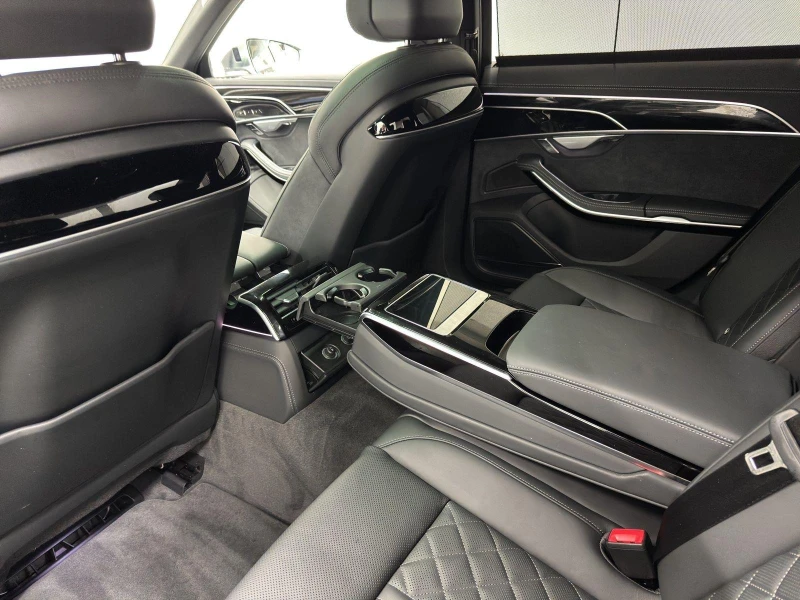 Audi S8 QUATTRO KERAMIK B&O MATRIX, снимка 15 - Автомобили и джипове - 52758809