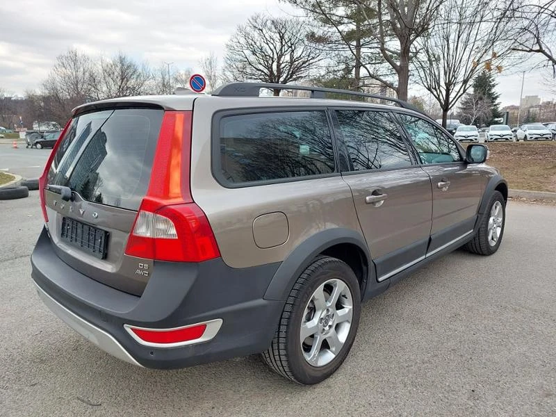 Volvo Xc70 D5 UNIKAT!!!!, снимка 5 - Автомобили и джипове - 36227271